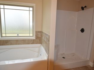 330 Montego Ln, Chesnee, SC 29323