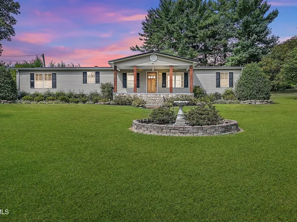 131 Fairridge Rd, Johnson City, TN 37604