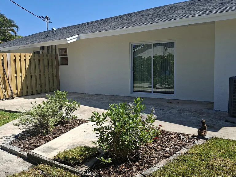 1097 Wilkinson Rd #B — Photo 19