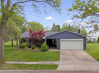 489 Evaline Ave, Troy, MI 48085