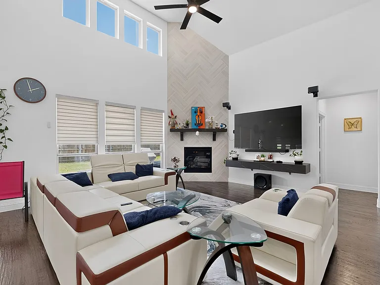 2905 Emerald Trace Dr — Photo 5