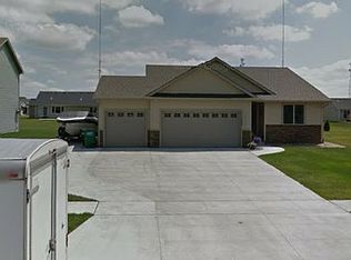 2909 SE Stonegate Dr, Grimes, IA 50111