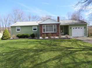 104 Susan Ct, Vestal, NY 13850