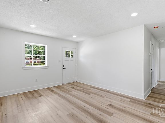4th image of 1412 Eleanor Street