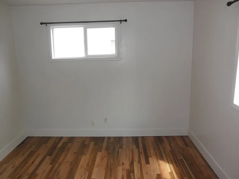 1118 3rd St NW — Photo 3