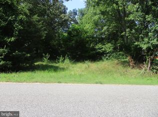 9516 Dubarry Ave, Lanham, MD 20706