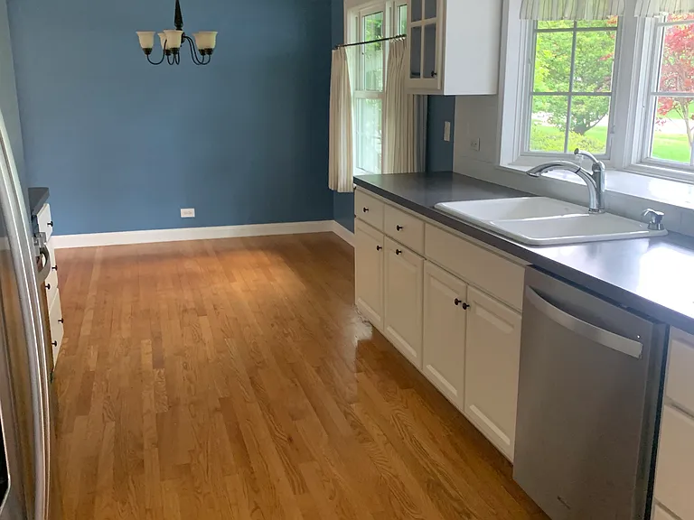1232 Laurel Ln — Photo 7
