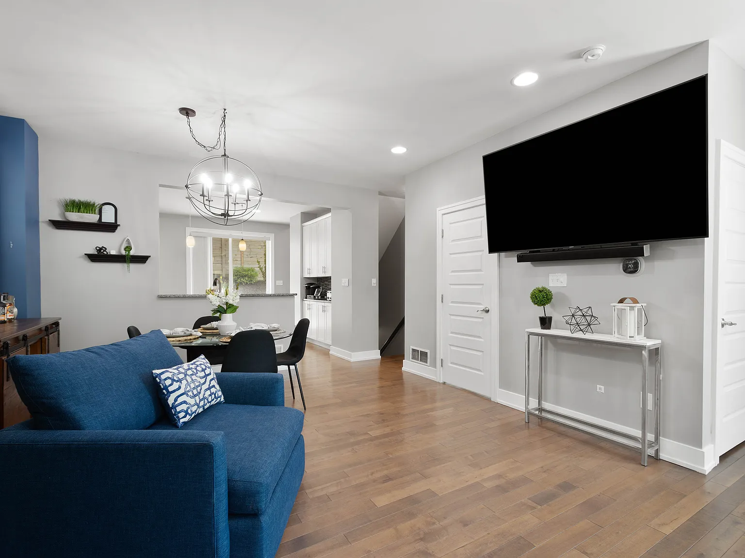 355 Woodruff St — Photo 4