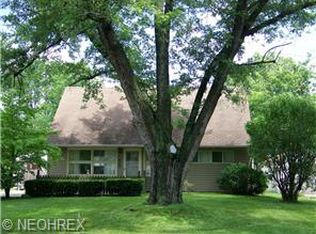 4252 Woodmere Dr, Youngstown, OH