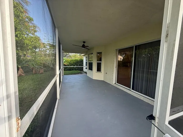 100 Cocoplum Cir — Photo 8