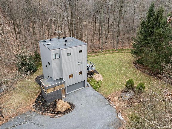 5th image of 800 Garriston Rd