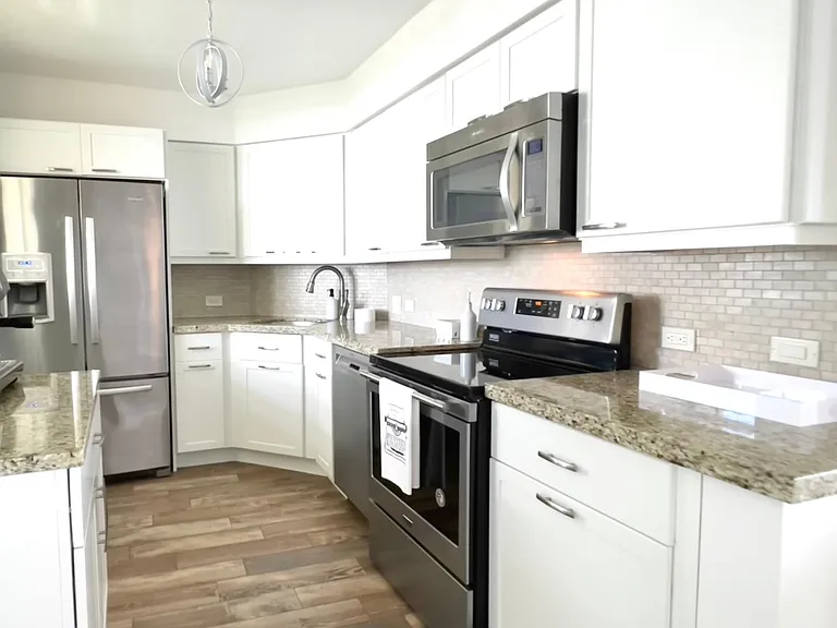 132 Lakeshore Dr #1118 — Photo 9