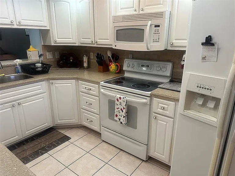 11644 SW Egret Cir #401 — Photo 12