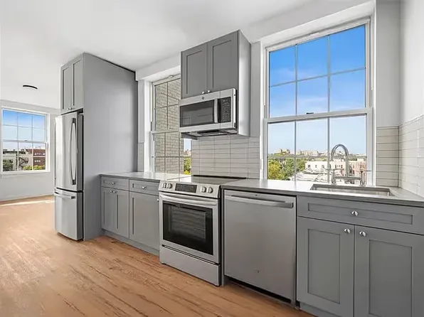 991 Saint Johns Pl, Brooklyn, NY