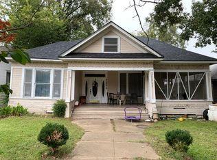 827 W Gandy St, Denison, TX 75020
