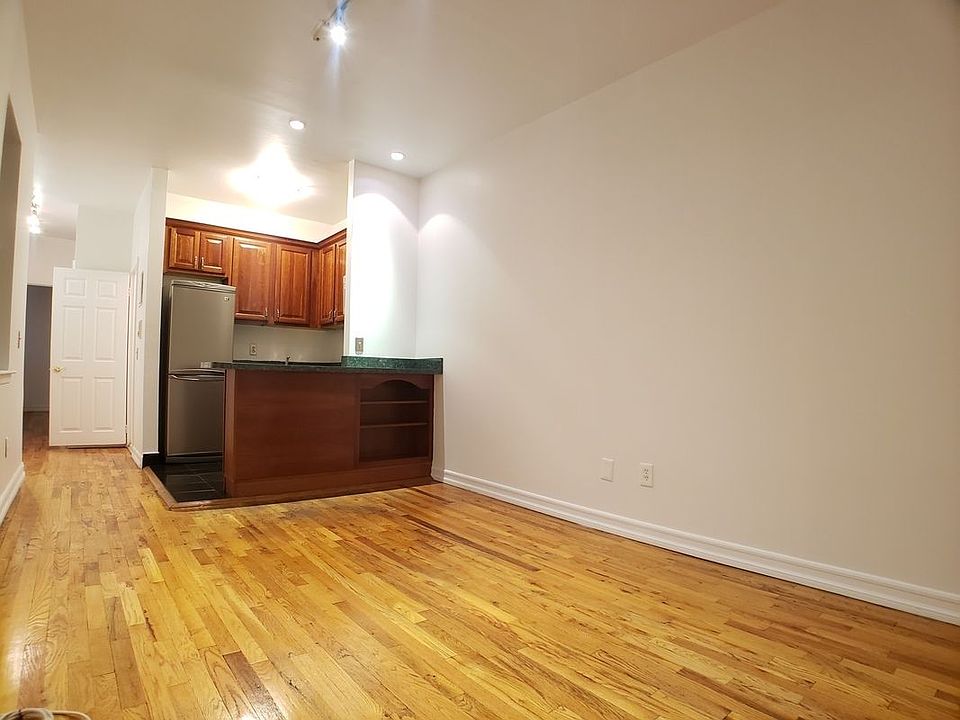 1st image of 1881 Amsterdam Ave #2D