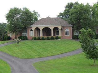 737 Laurelwood Cir, Bowling Green, KY 42103