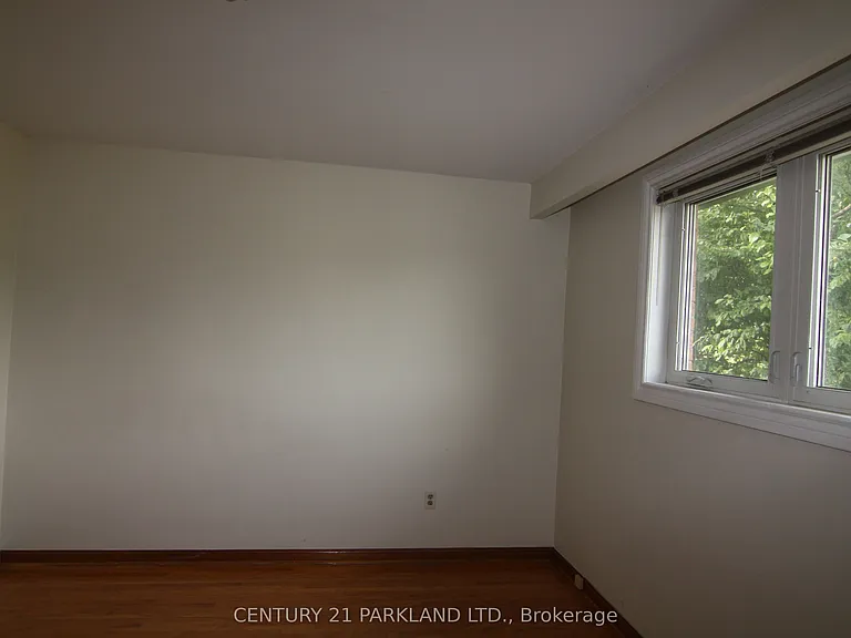 38 Beamsville Dr — Photo 9