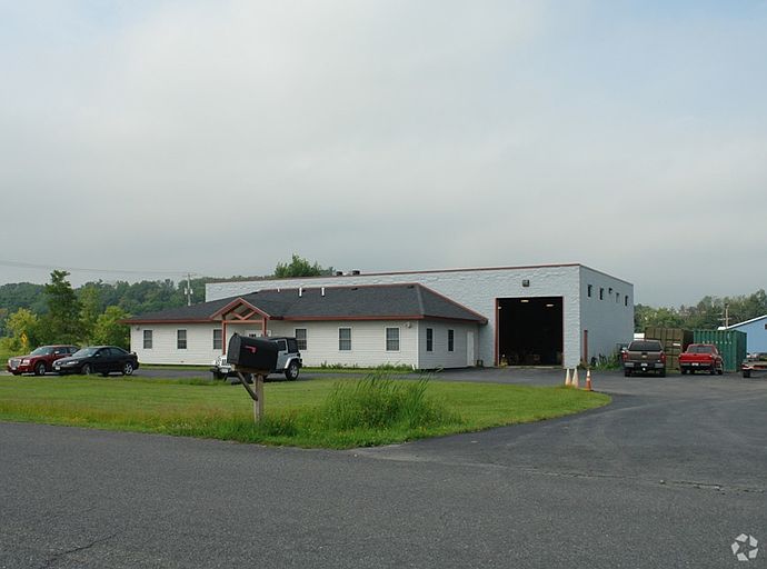 1st image of 17 Industrial Pkwy