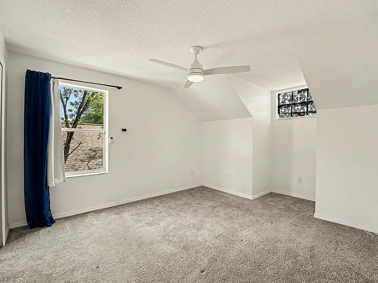 5865 Meadowpark Pl — Photo 10