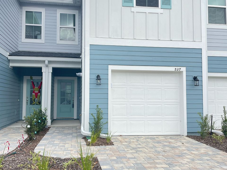 1st image of 537 Brandon Lakes Dr #185