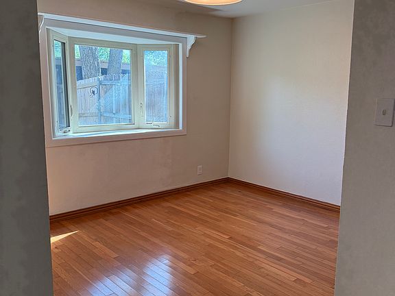 5th image of 2022 Warnford Pl