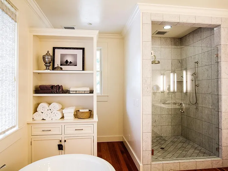 MASTER BATH 1