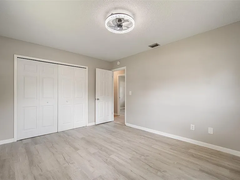 111 Amigos Rd — Photo 23