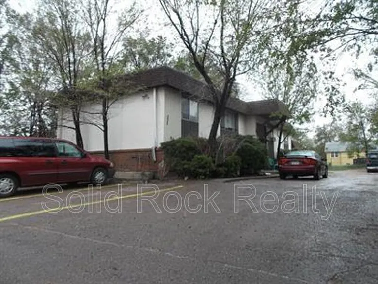 333 Bonnie Ct #4 — Photo 14
