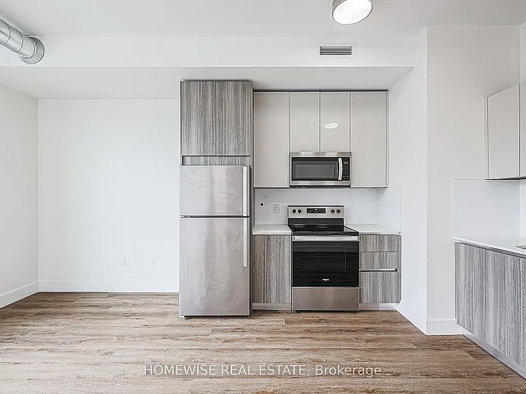 3020 Dundas St W #204 — Photo 4
