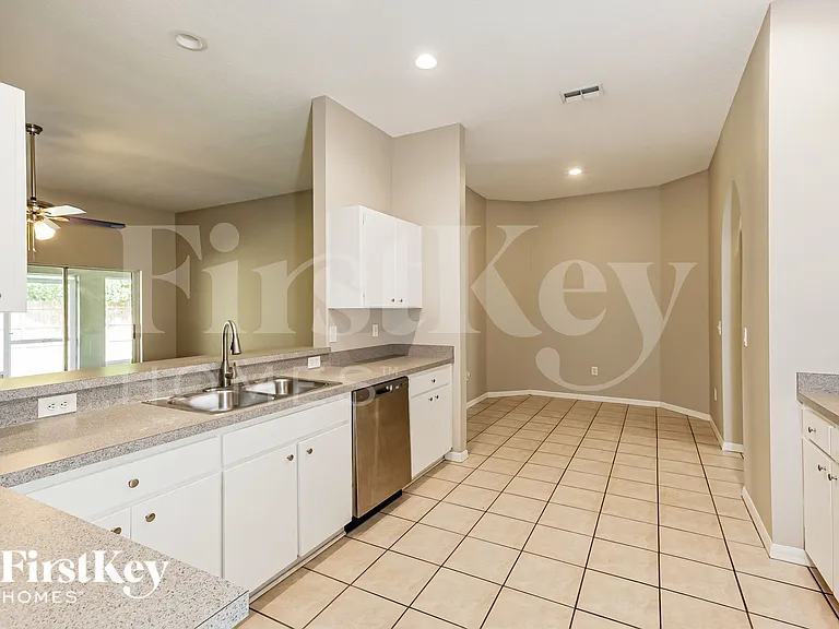 2409 Wheeler Groves Dr — Photo 7