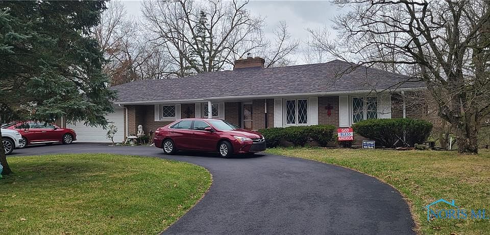 2nd image of 1948 Glen Arbor Dr