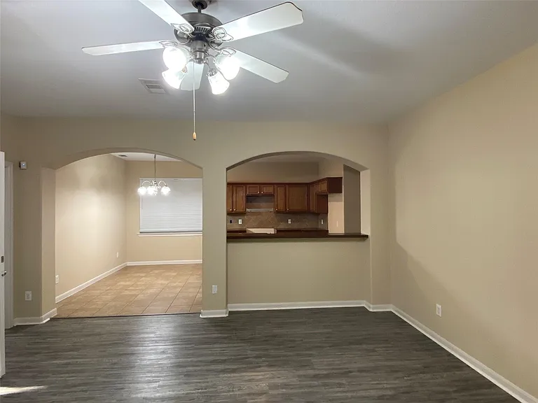 4903 Summer Ridge Dr — Photo 5