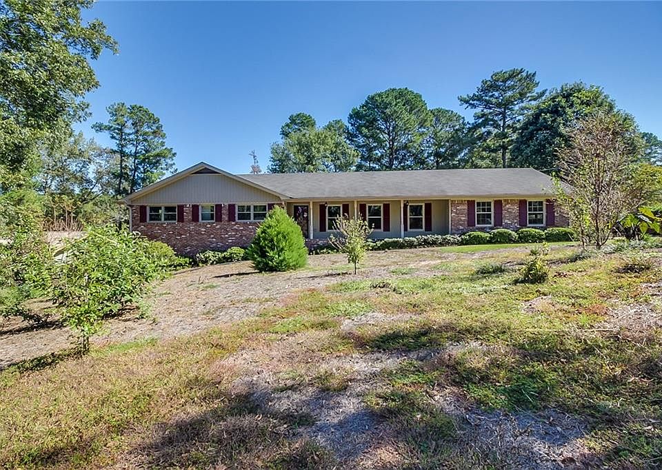 1st image of 3792 Clubhouse Ln SE