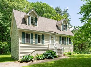 69 Heath St, Newton, NH 03858
