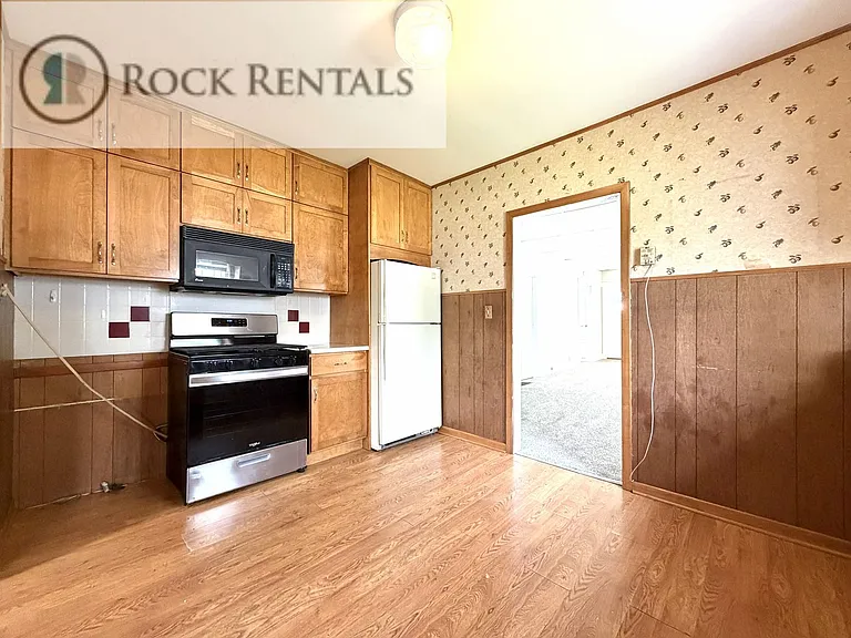 601 W 8th Ave — Photo 6