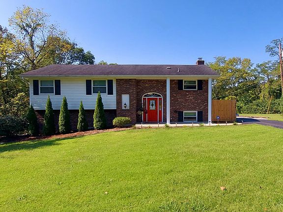 3rd image of 10681 Carolina Trace Rd