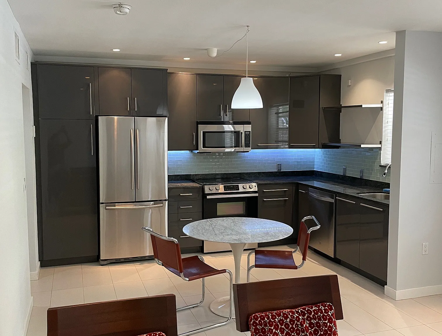 1 bed, 700 sqft, $1,800 — Photo 3
