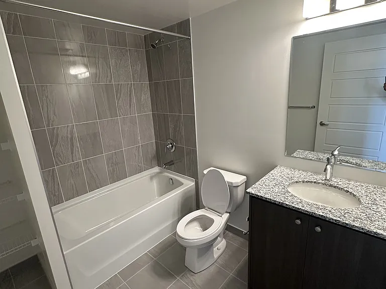 1415 Dundas St E #810 — Photo 18