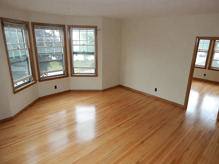 171 College St #5 — Photo 10