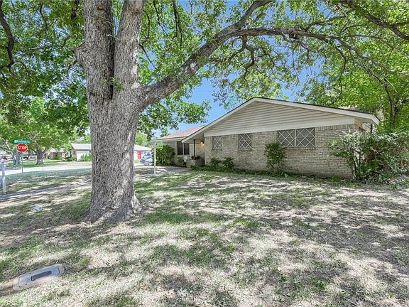 2nd image of 1332 Karla Dr
