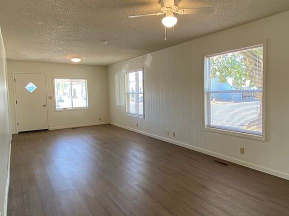 3rd image of 306 SE Maple St