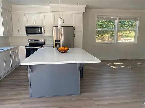 Large center island with space for seating