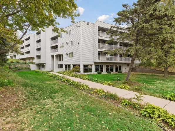 175 County Road B2 E APT 101A, Little Canada, MN 55117