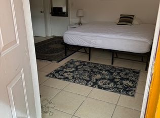 129 SE 5th St #5A, Hallandale, FL 33009