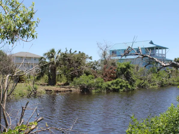 6 Windjammer Ct, Hilton Head Island, SC 29928