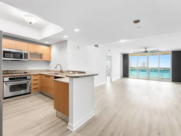 2640 Lake Shore Dr Unit 614, Riviera Beach, FL 33404