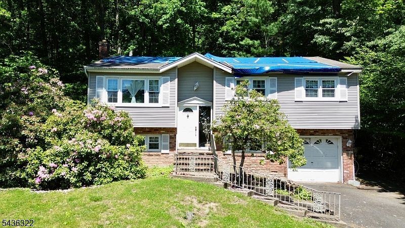 1st image of 36 Paderewski Rd