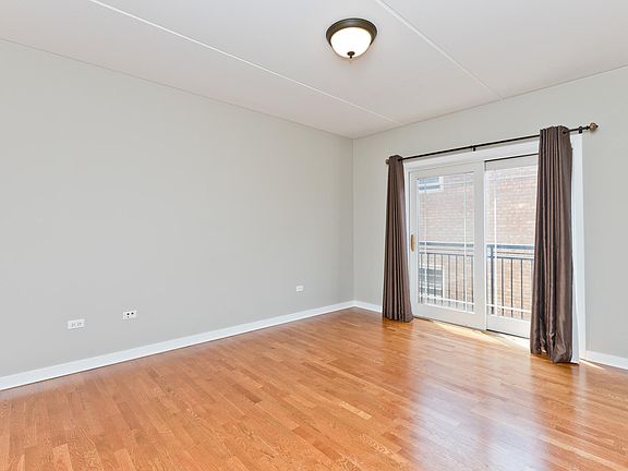 3rd image of 5588 N Lincoln Ave APT 209