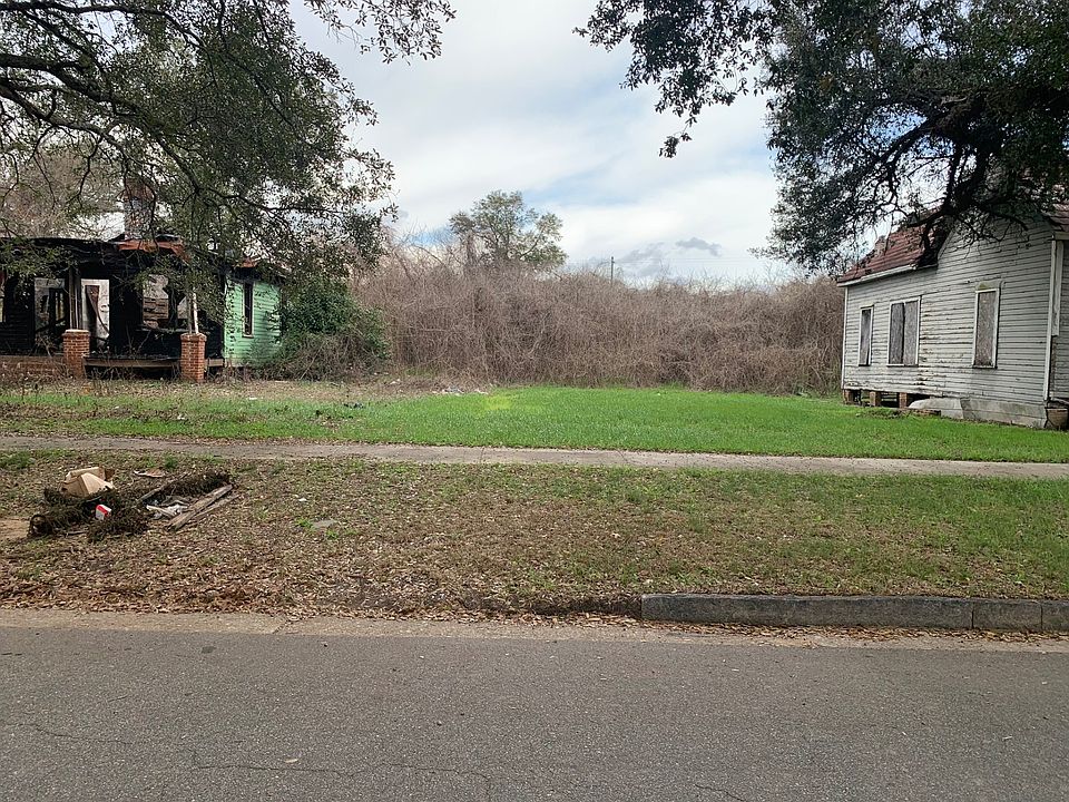 1st image of 209 Society Ave